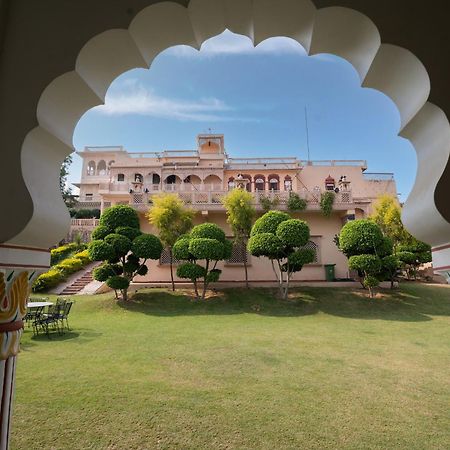Fort Beejwar Chauhan By Aayams Neemrana Shahjahanpur Eksteriør billede